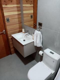 Cabañas y Hostal Casa de Campo Rukaleufu a orillas del Rio Huiscapi - 7