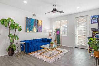 Cozy 3 BR Apartment | Near Disney - 4