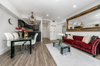 Spacious Sky Tower View! - 7