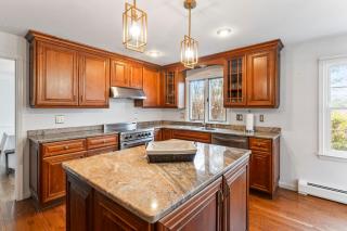 Lakeside Home - Brookfield - 6