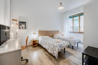 Brandnew luxury house near metro station - 7