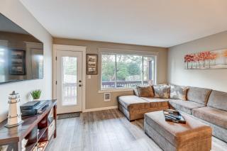 Walk to Neskowin Beach! Creekside Oregon Retreat - 2