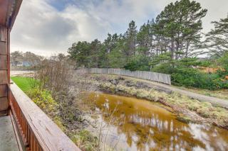 Walk to Neskowin Beach! Creekside Oregon Retreat - 1