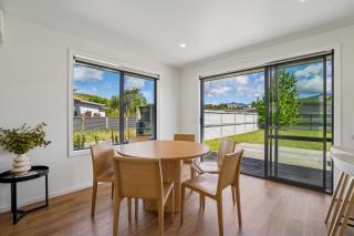 Cosy 4 Bedroom Home - 7