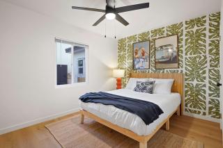 Stylish 2BR SD Retreat Firepit plus Outdoor Lounge - 3