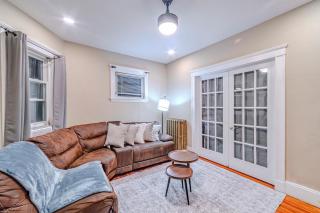 Old Brookline Home, 5 min to Longwood & Fenway - 0