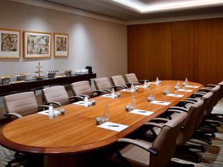 Mövenpick Hotel Beirut - 4