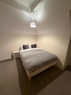 Spacious Home - Solihull Town Centre- Near NEC-BHX - 5