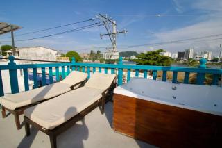 Casa Azul Getsemaní Rooftop Jacuzzi, 3-BR House - 7