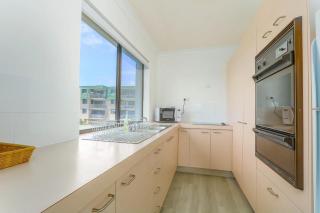 Ocean Views at Acacia - Beachfront Apartment - 7