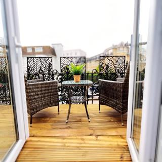 Bournemouth sea view apartment with balcony, close to award winning beach and pier - 9