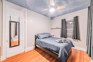 Fits14, 6BR, 2Full Apartments, 2Full Kitchens, Laundry - 4