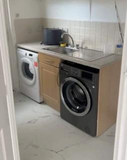 4 Bed Detached Home Perfect for Families & Groups - 5