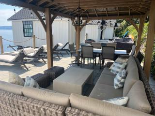 Waterfront Retreat - Hot Tub Fireplace Pier - 4