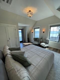 Waterfront Retreat - Hot Tub Fireplace Pier - 2