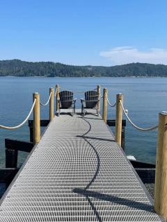 Waterfront Retreat - Hot Tub Fireplace Pier - 8