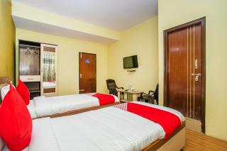 Hotel O by OYO Alankar Residency - 3
