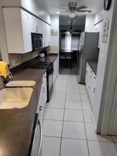 Large 3 br bungalow minutes to downtown Ft Myers - 9