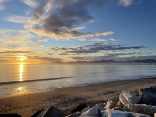 Ocean Sounds - Where Style Meets Nature - 4