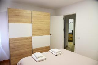 Renovated Apartment Centrally located wifi - 6