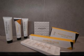 استديو انيق هادى بجلسة جانبية - 4