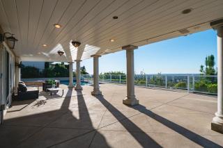 Luxury Hilltop Pool Villa with Stunning City Views - 6