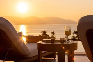 BRAND NEW - VILLA 'SHANGRI-LA' - 3 Bed 4 Bath, Beachside Sea View, Private Pool Villa - 6