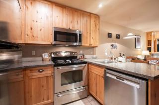 Wildwood Lodge 113 by Outpost Whistler - 2