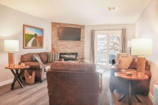 Ozark Lakeside Loft, Scenic View, Modern Comfort - Branson - 6