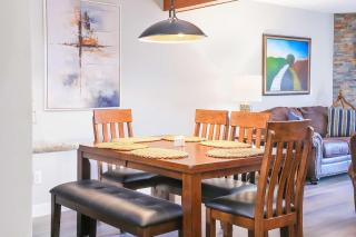 Ozark Lakeside Loft, Scenic View, Modern Comfort - 1