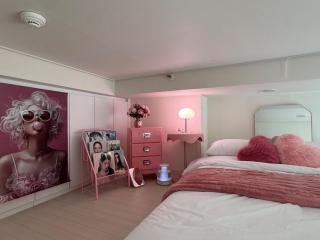 NEW-Hongik University Hapjeong Station 2 minutes Luxury hotel style Panoramic Han River View Queen bed for 2 people Comfortable sofa Interior - Seul - 6