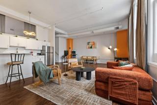 Indy City Stay with Desk Gym - Walk to Convention - sleeps 14 - 9