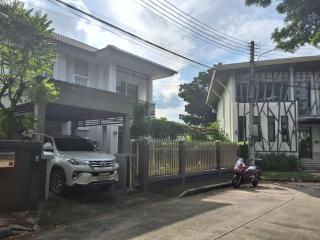 Spacious Entire House with shared Fitness Room and Shared Indoor Pool in club - 9