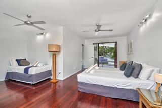 Onda Beach Clifton Beach - 2