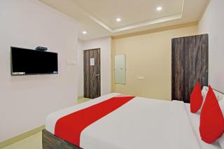 Hotel O by OYO Newtown Galaxy - 1