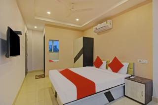 Hotel O by OYO Newtown Galaxy - 2