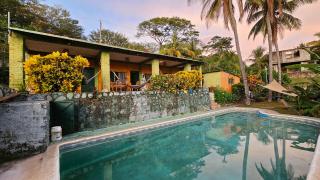 4 Amigos El Zonte - 2