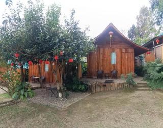 เฉินหลงเกสท์เฮ้าท์ บ้านรักไทย แม่ฮ่องสอน - 1