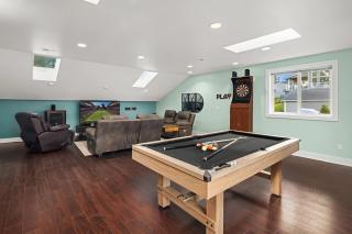 Serene Waterfront Escape w Amazing View & Hot Tub - 3