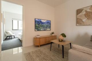 Charming St Kilda Apartment by Beach & Gardens - 7