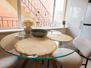 Charming St Kilda Apartment by Beach & Gardens - 1