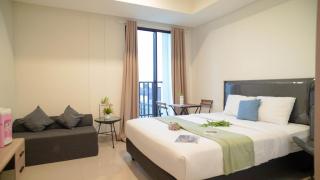 Spacious and Homey Studio at Cleon Park Apartment By Travelio - 0