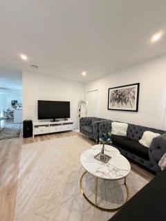 Entire 3BDR Home - 1