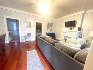 Heart of LA Koreatown bungalow 1bd 1bath - 8