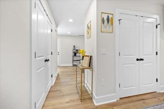 Beach Apt with Fire pit, boat parking and Grill - 2