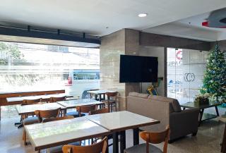 Cara Celine Dormtel by RedDoorz near Taft - 5