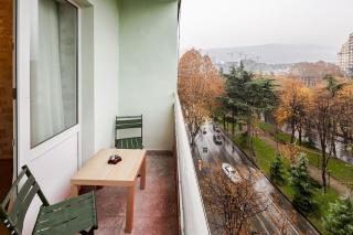 Charming City-center Apartment - 5