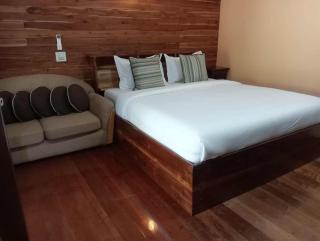 Kohjum Freedom Resort - 1