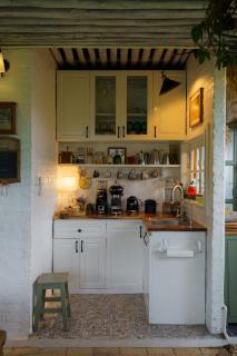 Hilltop House-Vintage Retreat-Garden&Mountain View - 2