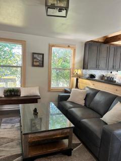 Harbor Bend House - River View in the Center of Town - 4